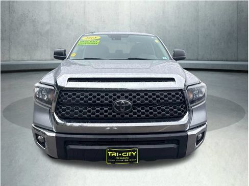 Used 2018 Toyota Tundra SR5 AWD/4WD image 8