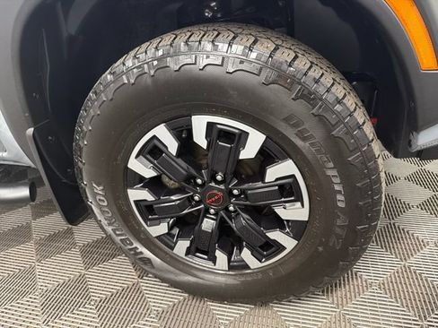 Used 2024 Nissan Frontier PRO-4X w/ Technology Package AWD/4WD image 45
