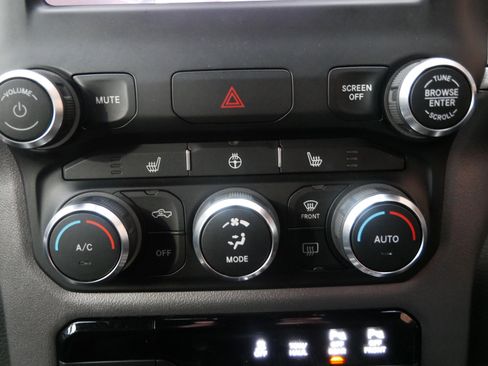 Used 2019 RAM 1500 Big Horn image 19