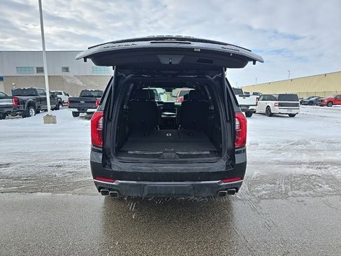 Used 2025 GMC Yukon Denali Ultimate image 5