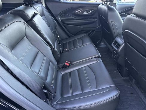 Used 2023 GMC Terrain Denali w/ Black Diamond Edition image 29