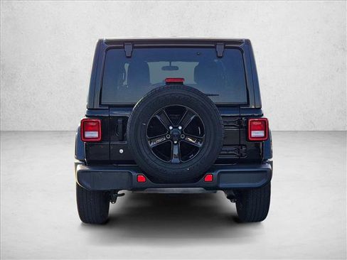 Used 2020 Jeep Wrangler Unlimited Sahara image 6
