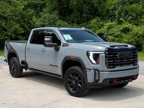 Used 2024 GMC Sierra 2500 AT4 w/ AT4 Premium Plus Package AWD/4WD image 1