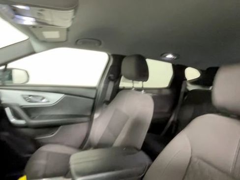Used 2019 Chevrolet Blazer LT FWD image 22