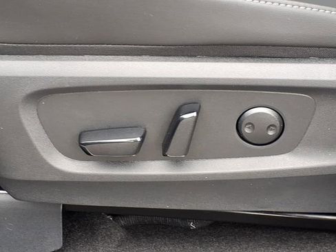 New 2026 Nissan Pathfinder Platinum w/ Cargo Package image 18