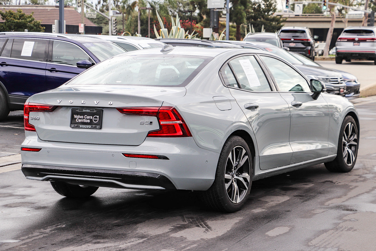 Used 2025 Volvo S60 B5 Plus AWD/4WD image 6