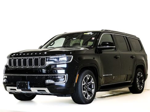 Used 2024 Jeep Wagoneer Series III AWD/4WD image 3