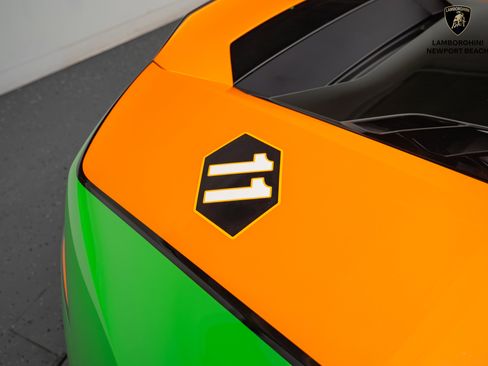 Used 2020 Lamborghini Huracan EVO image 10
