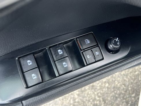 Used 2020 Toyota Camry SE image 16