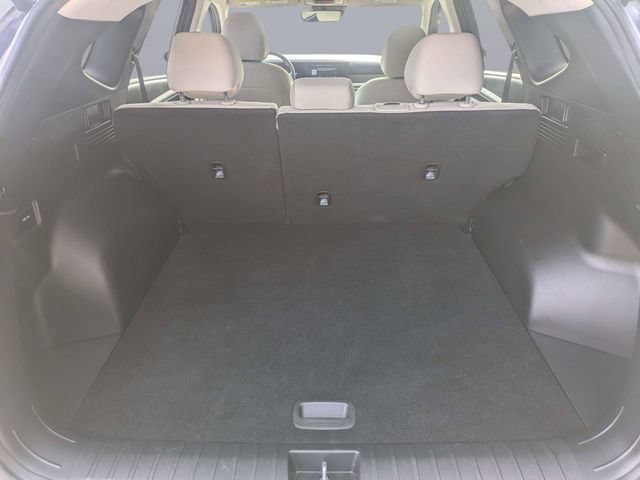 Used 2025 Hyundai Tucson SEL FWD image 12