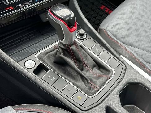 Used 2025 Volkswagen Jetta GLI Autobahn FWD image 30