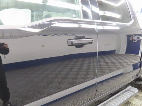 Used 2025 Ford F250 Lariat w/ Black Appearance Package image 42