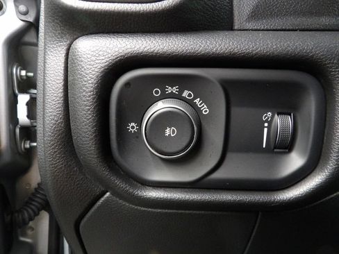 Used 2024 RAM 3500 Tradesman w/ Chrome Appearance Group AWD/4WD image 34
