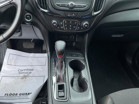 Used 2022 Chevrolet Equinox RS image 7