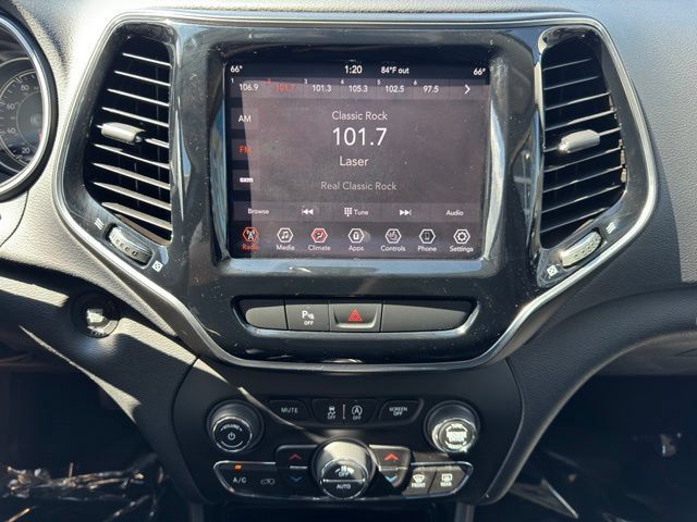Used 2019 Jeep Cherokee Limited AWD/4WD image 16
