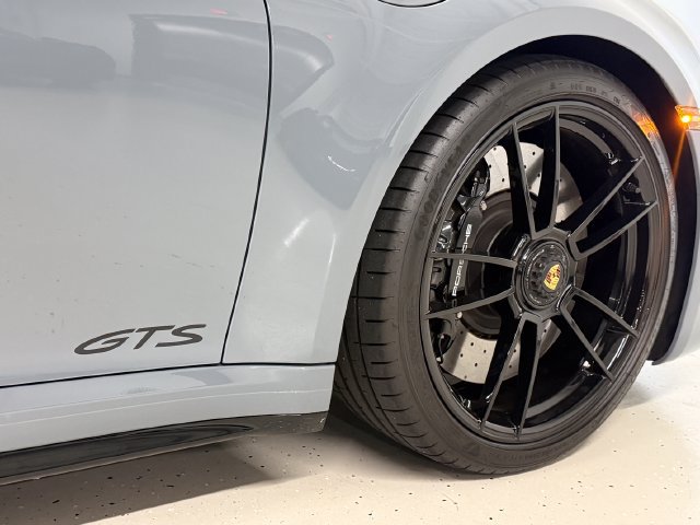 Certified 2024 Porsche 911 Carrera GTS RWD image 10