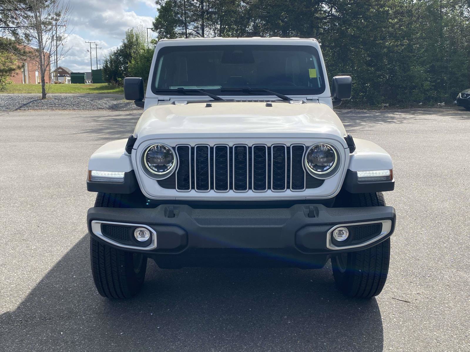 New 2026 Jeep Wrangler Unlimited Sahara AWD/4WD image 2