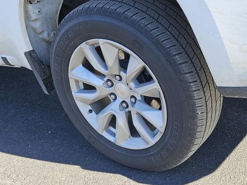 Used 2022 Chevrolet Silverado 1500 Custom image 7