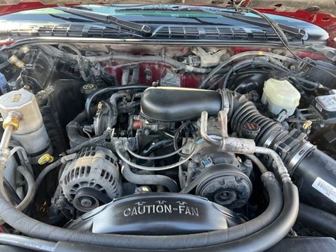 Used 2002 Chevrolet S10 Pickup LS w/ LS Preferred Equipment Group image 23