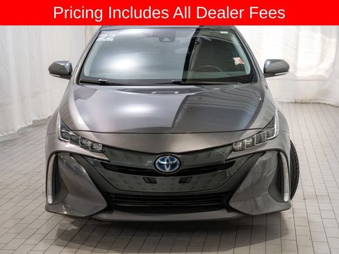 Used 2022 Toyota Prius Prime LE FWD image 2