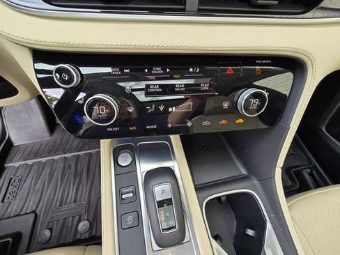 Used 2023 INFINITI QX60 Sensory w/ Vision Package AWD/4WD image 44