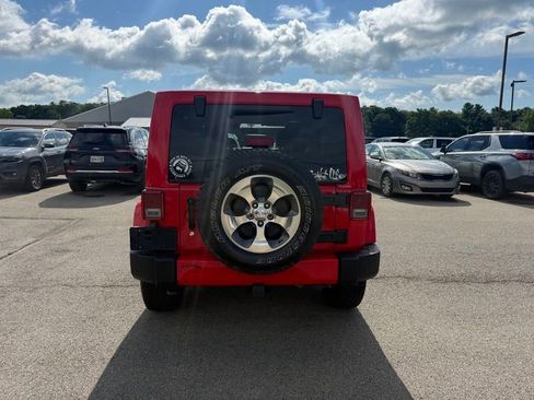 Used 2017 Jeep Wrangler Unlimited Sahara AWD/4WD image 7