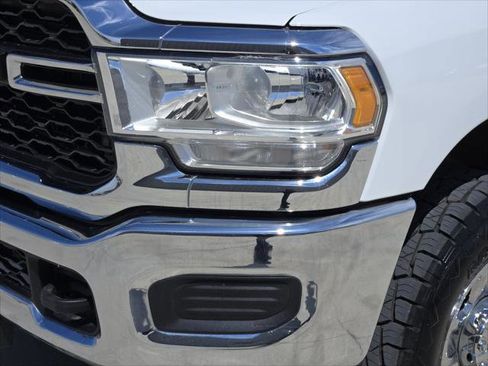 Certified 2024 RAM 2500 Tradesman w/ Chrome Appearance Group AWD/4WD image 10