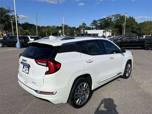 Used 2022 GMC Terrain Denali image 8