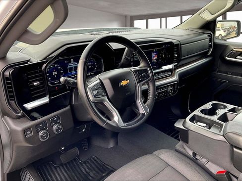 Used 2023 Chevrolet Silverado 1500 LT image 15
