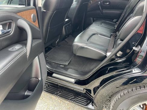 Used 2017 INFINITI QX80 4WD w/ Driver Assistance Package image 11