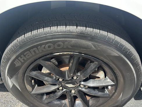 Used 2019 Dodge Grand Caravan SE FWD image 32