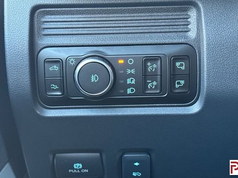 Used 2026 Ford F450 Platinum w/ FX4 Off-Road Package image 33