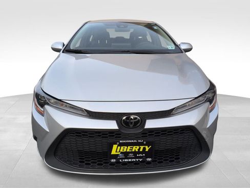 Used 2020 Toyota Corolla LE image 9