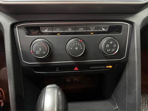 Used 2018 Volkswagen Atlas SE FWD image 21