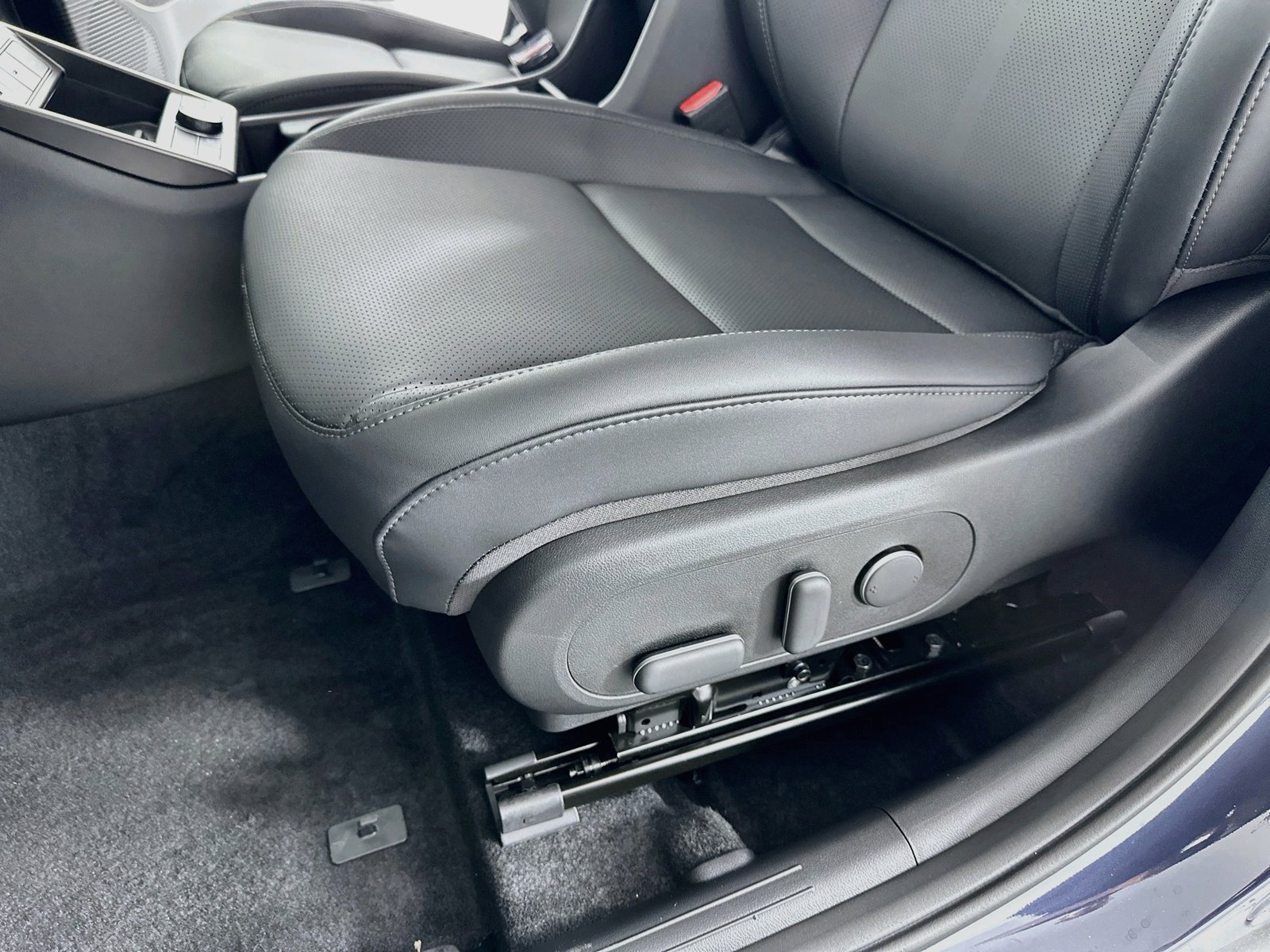 New 2026 Hyundai Kona SEL Premium FWD image 24