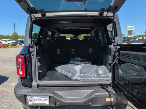 New 2025 Ford Bronco Badlands image 30