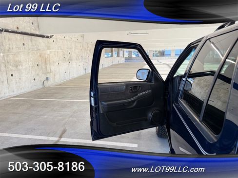 Used 1999 Chevrolet Blazer LT image 29