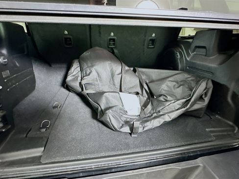 Used 2022 Jeep Wrangler Sahara image 28