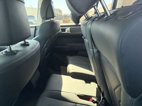 Used 2025 Hyundai Santa Fe SEL FWD image 7