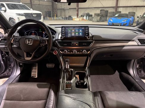 Used 2018 Honda Accord Sport image 28