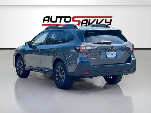 Used 2024 Subaru Outback Onyx Edition XT AWD/4WD image 5