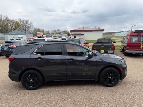 Used 2022 Chevrolet Equinox LT AWD/4WD image 5
