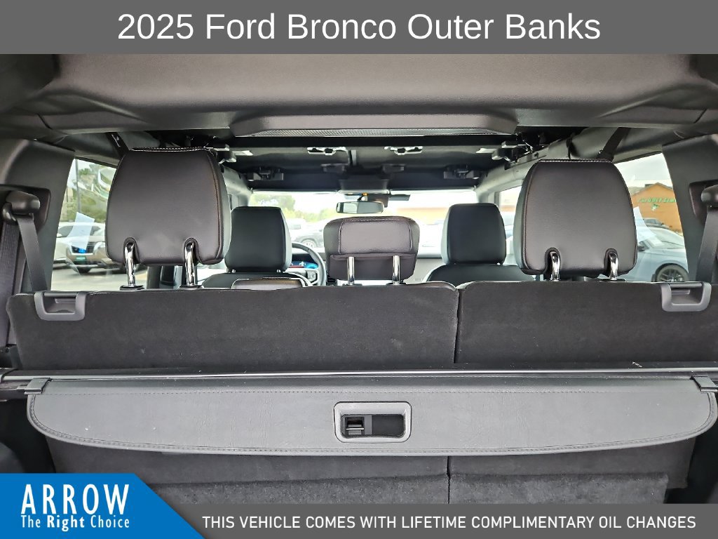 Used 2025 Ford Bronco Outer Banks AWD/4WD image 18