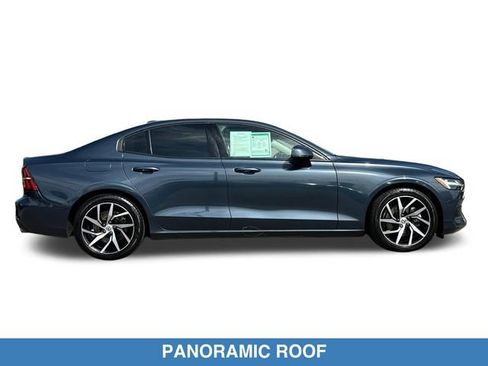 Used 2019 Volvo S60 T5 Momentum w/ Premium Package FWD image 4