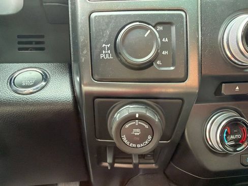 Used 2018 Ford F150 Lariat w/ Equipment Group 502A Luxury AWD/4WD image 22