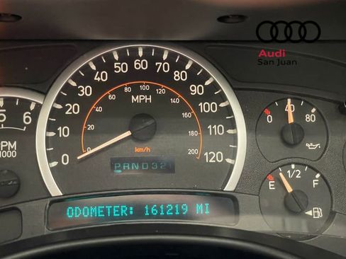 Used 2005 HUMMER H2 SUT w/ Preferred Equipment Group image 2