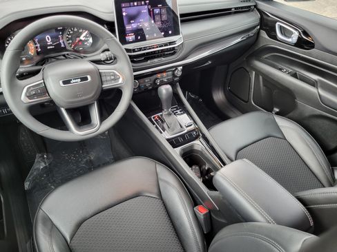 Used 2022 Jeep Compass Latitude AWD/4WD image 18
