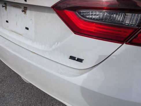 Used 2021 Toyota Camry SE w/ Convenience Package image 9