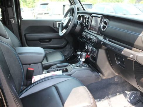 Used 2023 Jeep Wrangler Unlimited Rubicon 4xe AWD/4WD image 34