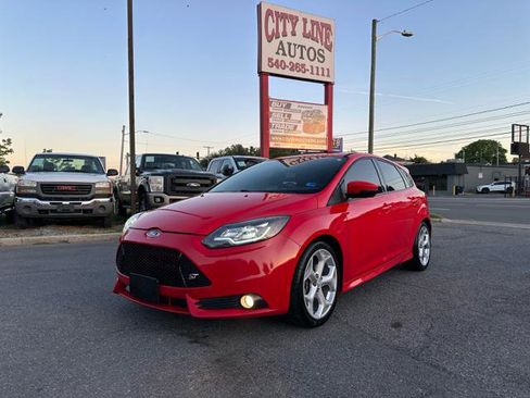 Used 2013 Ford Focus ST FWD image 8